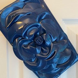 Navy Blue Flower Wristlet